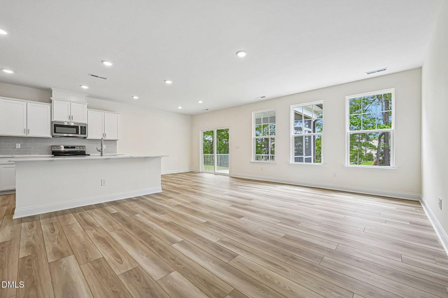 11-web-or-mls-Green Cypress Dr-S0105-011