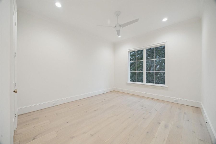 Spacious, unfurnished interior of a new home in , Houston (Image 19).