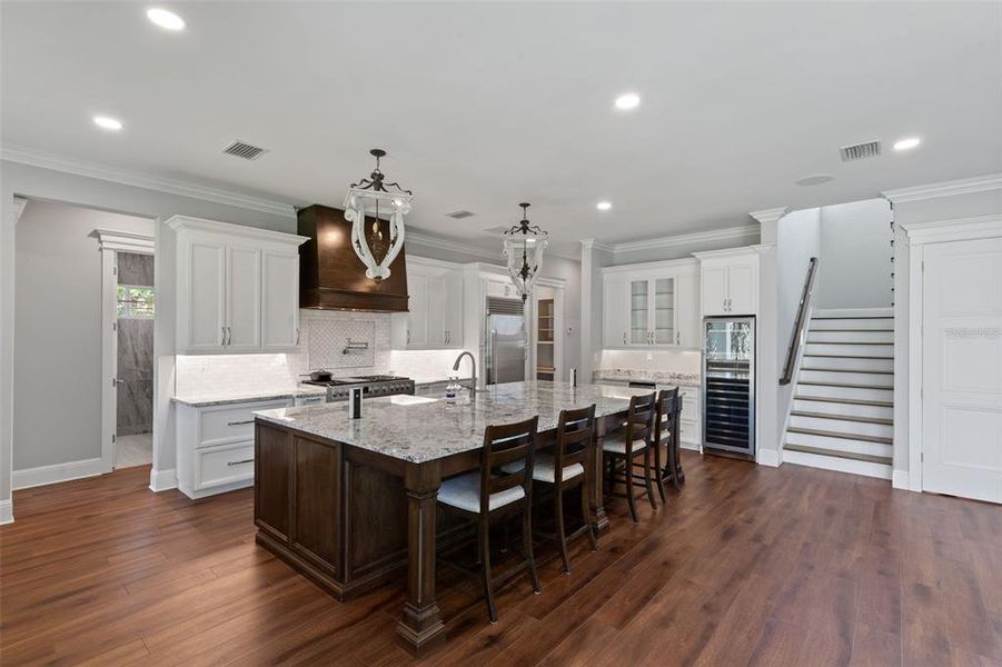 Furnished interior view inside a new home in , Thonotosassa (Image 10).