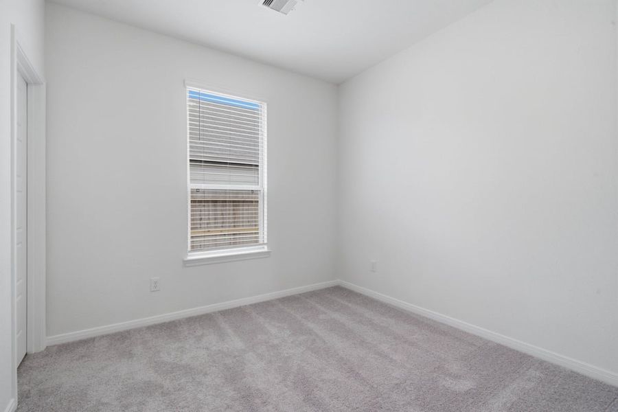 Spacious, unfurnished interior of a new home in Glendale Lakes North, Arcola (Image 18).