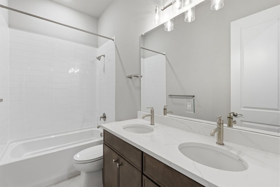 Furnished interior view inside a new home in The Estates Collection at Murphy Creek, Aurora (Image 9).