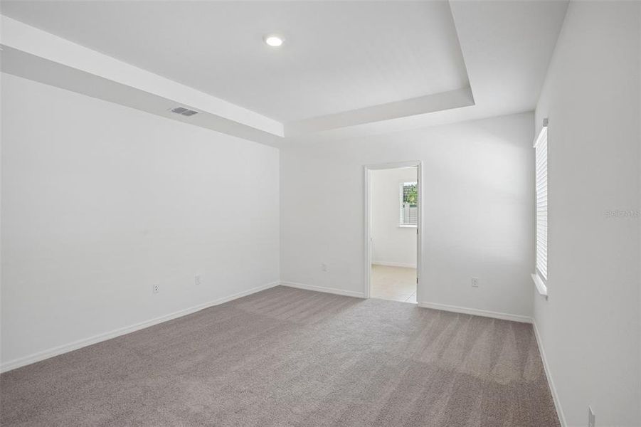 Spacious, unfurnished interior of a new home in Heritage Station, Punta Gorda (Image 22). Spacious, unfurnished interior of a new home in Heritage Station, Punta Gorda (Image 22).