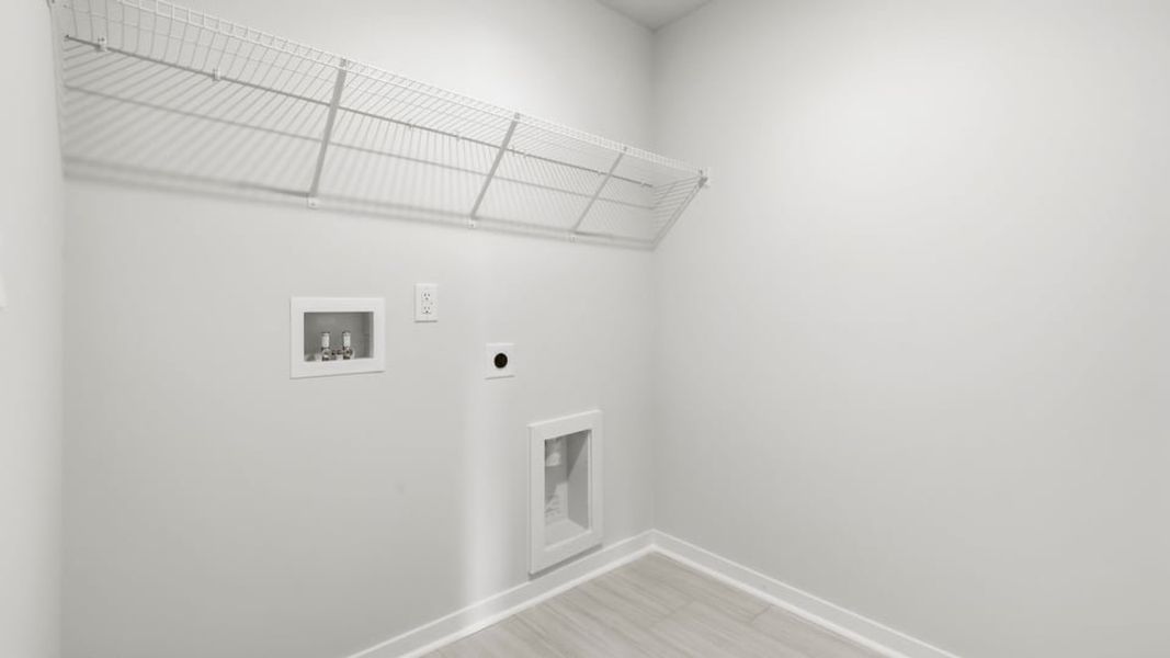 Spacious, unfurnished interior of a new home in Sycamore Cove, Woodruff (Image 37).