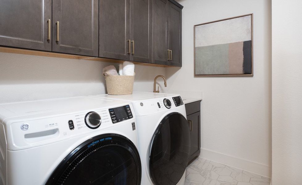 Image 16 representing the Colton by Ashton Woods in Covered Bridge, Hutto, TX.