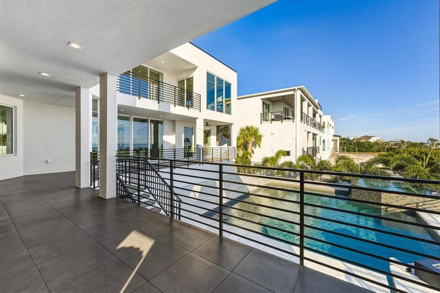 Exterior details and patio area of a home in Legends Bay, Bradenton (Image 3).