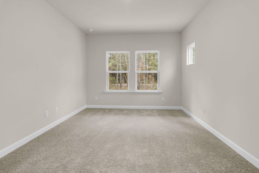 Spacious, unfurnished interior of a new home in , Summerville (Image 12).