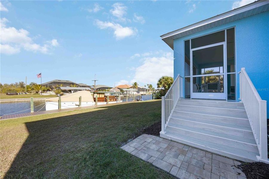 Exterior details and patio area of a home in , Port Charlotte (Image 3).