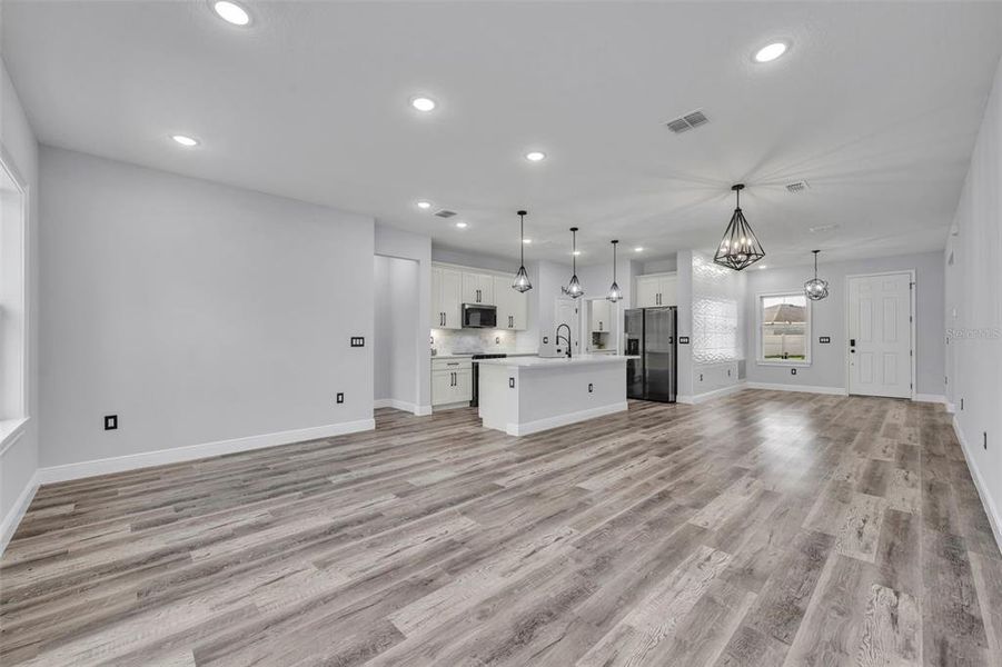 Spacious, unfurnished interior of a new home in , Kissimmee (Image 35).