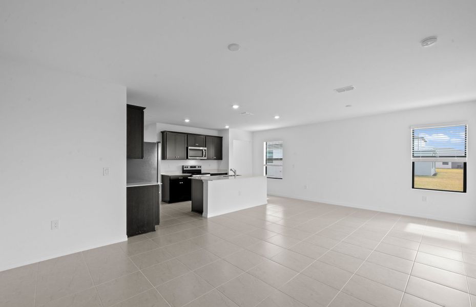 Spacious, unfurnished interior of a new home in Whispering Lakes, Lehigh Acres (Image 21). Spacious, unfurnished interior of a new home in Whispering Lakes, Lehigh Acres (Image 21).