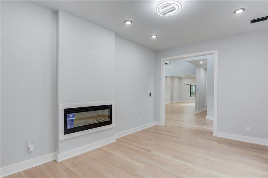Spacious, unfurnished interior of a new home in , Atlanta (Image 84). Spacious, unfurnished interior of a new home in , Atlanta (Image 84).