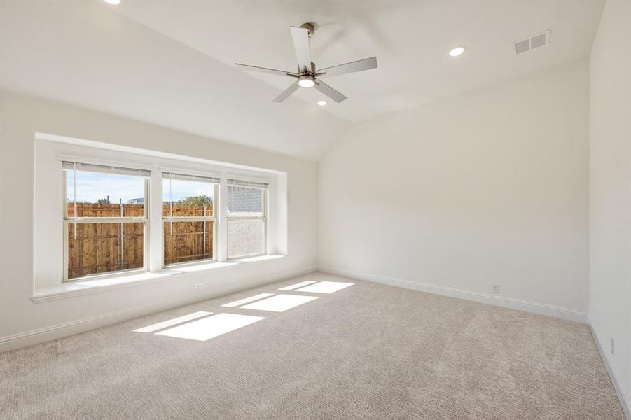 Spacious, unfurnished interior of a new home in East Oak Creek 60-65, Commerce (Image 28).