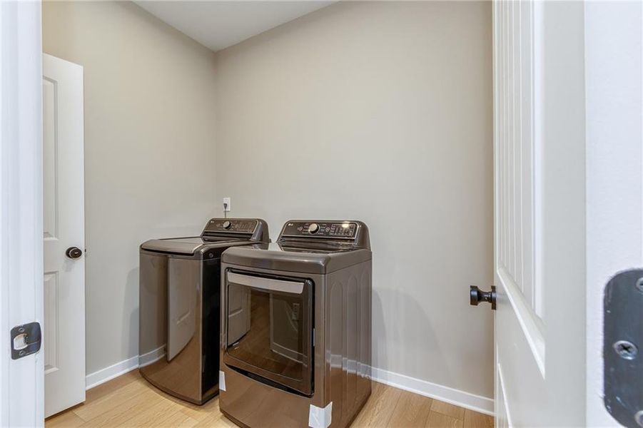Close-up of interior finishes inside a home in Sweetbay Farm, Lawrenceville (Image 21).