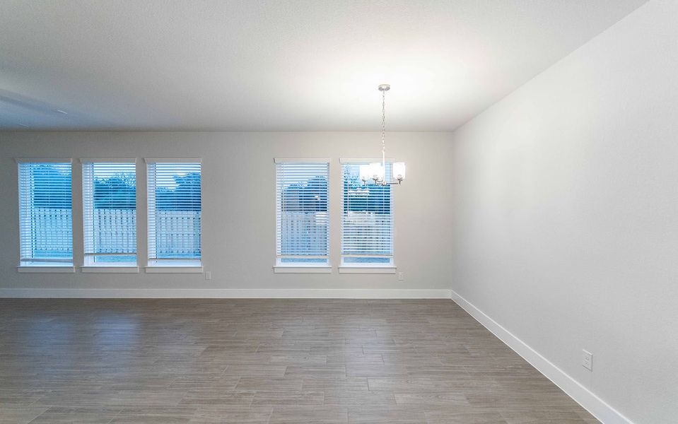 Spacious, unfurnished interior of a new home in Sanctuary, Salado (Image 13).