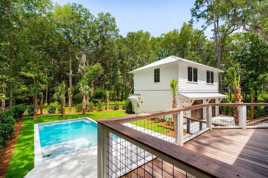 Exterior details and patio area of a home in , Johns Island (Image 4).