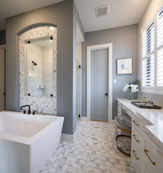 Representative furnished interior of a home built from the 222G by Highland Homes in Santa Rita Ranch, Liberty Hill (Image 34).