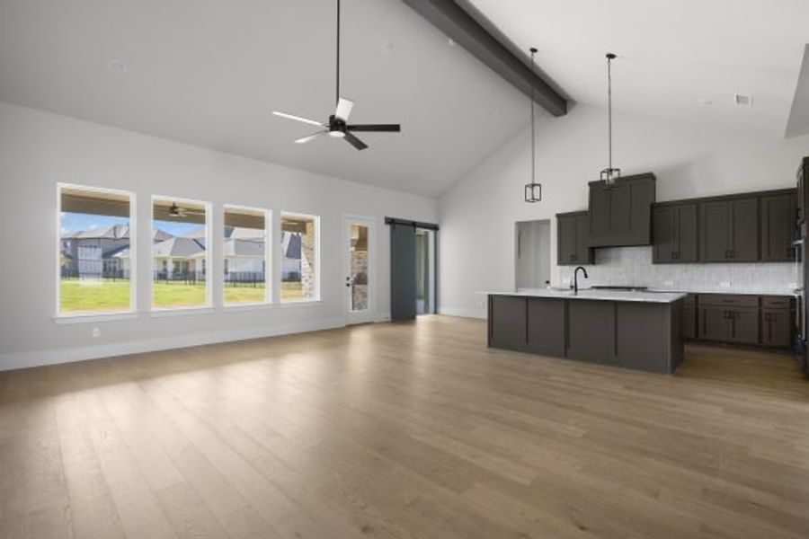 Spacious, unfurnished interior of a new home in Heath Golf and Yacht Club, Forney (Image 24).