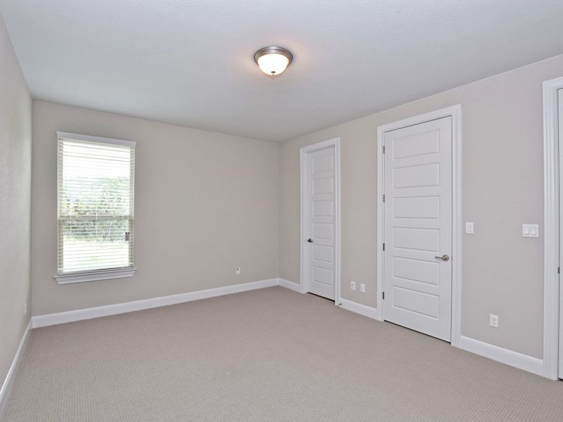 Representative unfurnished interior of a home built from the San Simeon II by Giddens Homes in Clearwater Ranch, Liberty Hill (Image 80).