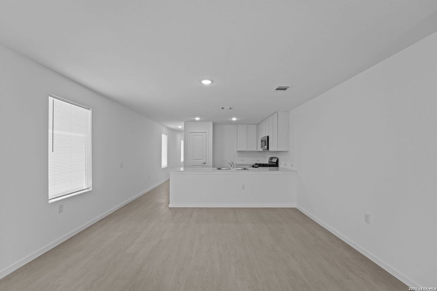 Spacious, unfurnished interior of a new home in Valle Sol, Von Ormy (Image 23). Spacious, unfurnished interior of a new home in Valle Sol, Von Ormy (Image 23).