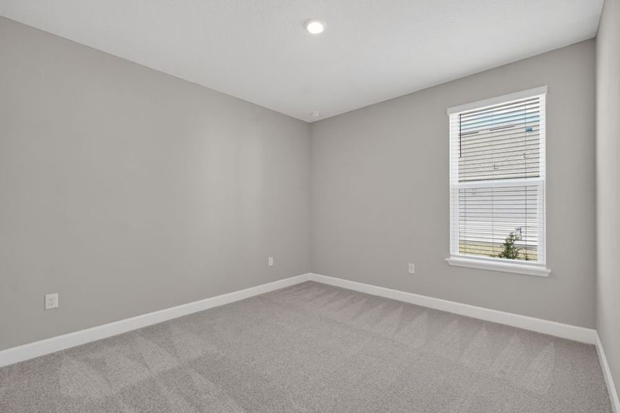 Spacious, unfurnished interior of a new home in Headwaters at Lofton Creek, Yulee (Image 26).