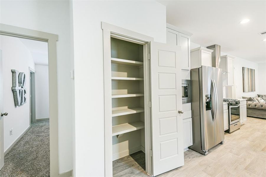 Image 18 of a home in City Gate.