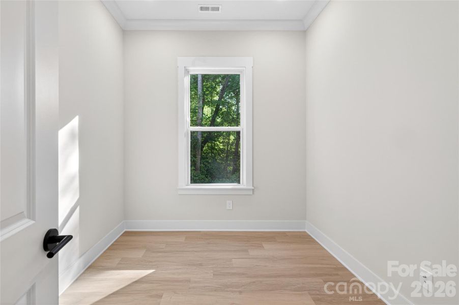 Spacious, unfurnished interior of a new home in , Hickory (Image 21).