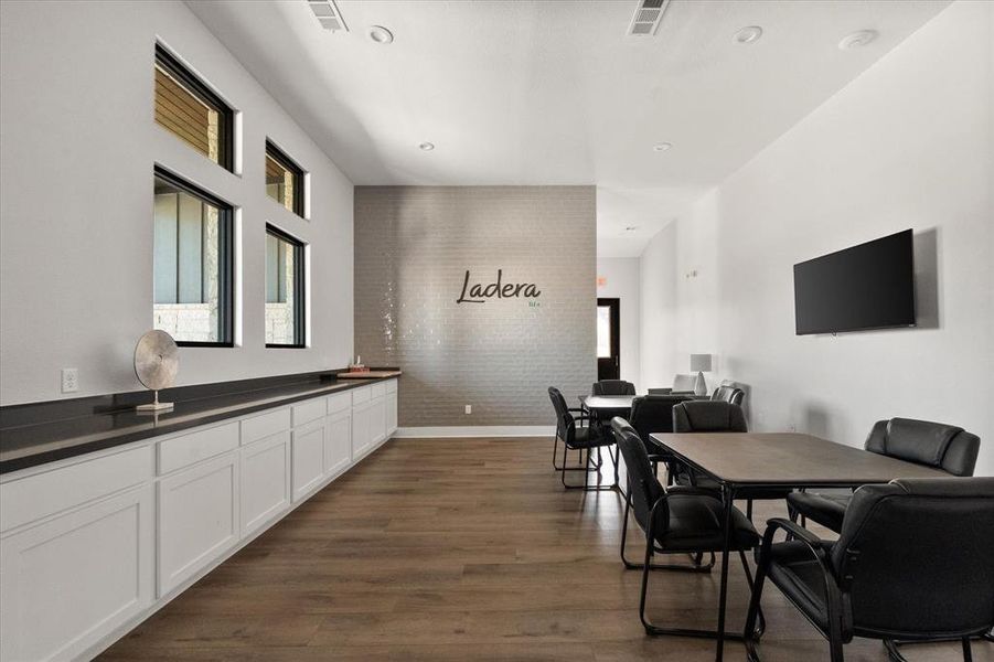 Furnished interior view inside a new home in , Fort Worth (Image 27). Furnished interior view inside a new home in , Fort Worth (Image 27).