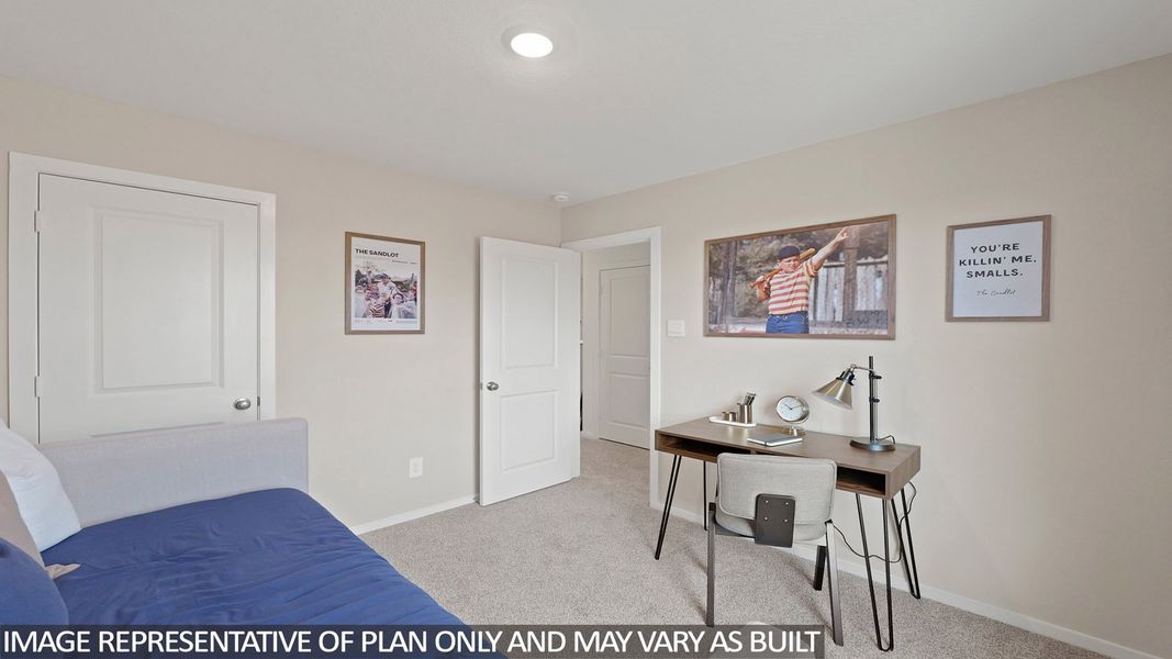 Furnished interior view inside a new home in Silverthorne, Conroe (Image 25).