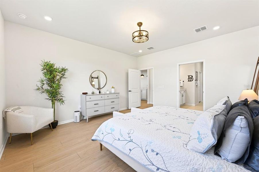Furnished interior view inside a new home in , Winter Garden (Image 8).