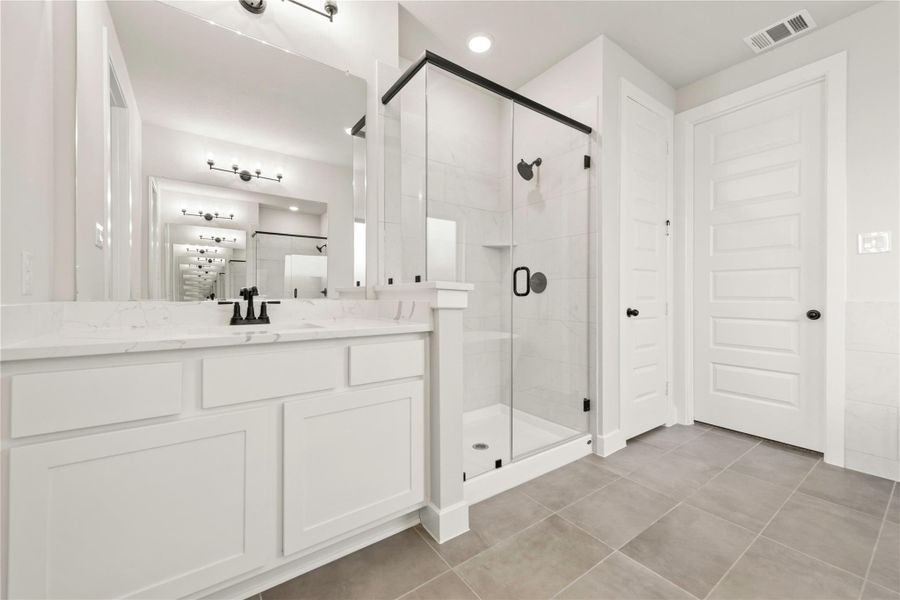 Furnished interior view inside a new home in Candela, Richmond (Image 10).