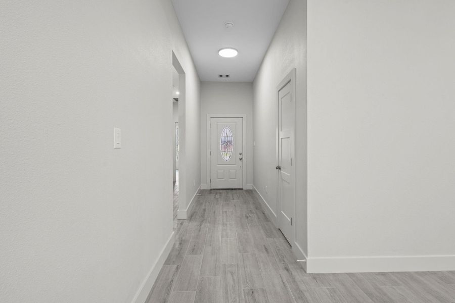 Spacious, unfurnished interior of a new home in , Nederland (Image 27). Spacious, unfurnished interior of a new home in , Nederland (Image 27).