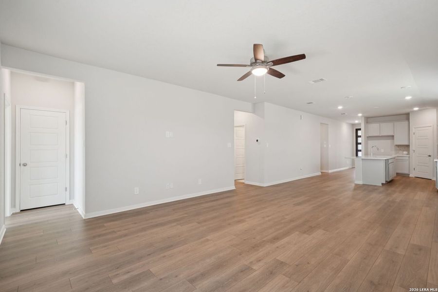 Spacious, unfurnished interior of a new home in Sagebrooke - Premier Series, San Antonio (Image 25). Spacious, unfurnished interior of a new home in Sagebrooke - Premier Series, San Antonio (Image 25).