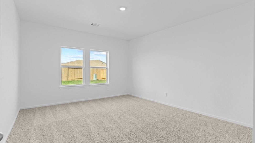 Representative unfurnished interior of a home built from the Hanna by D.R. Horton in Caldwell Crossing, Iowa Colony (Image 15).