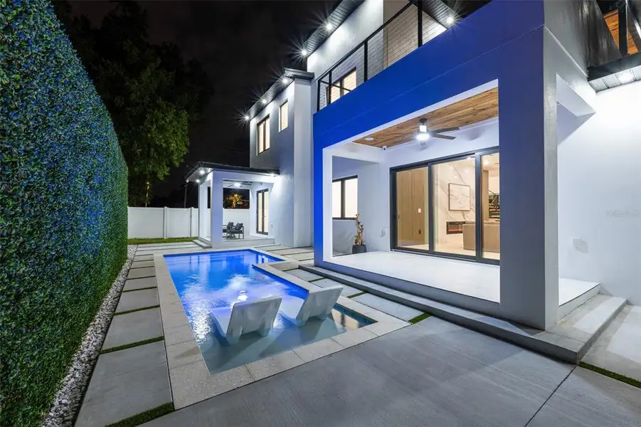 Exterior details and patio area of a home in , Tampa (Image 34).
