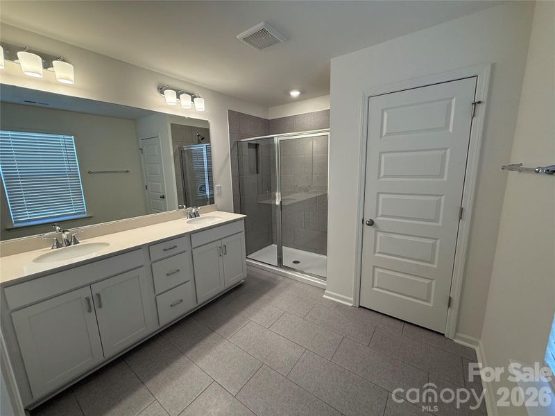 Furnished interior view inside a new home in Wellington Pointe Classic, Monroe (Image 5).