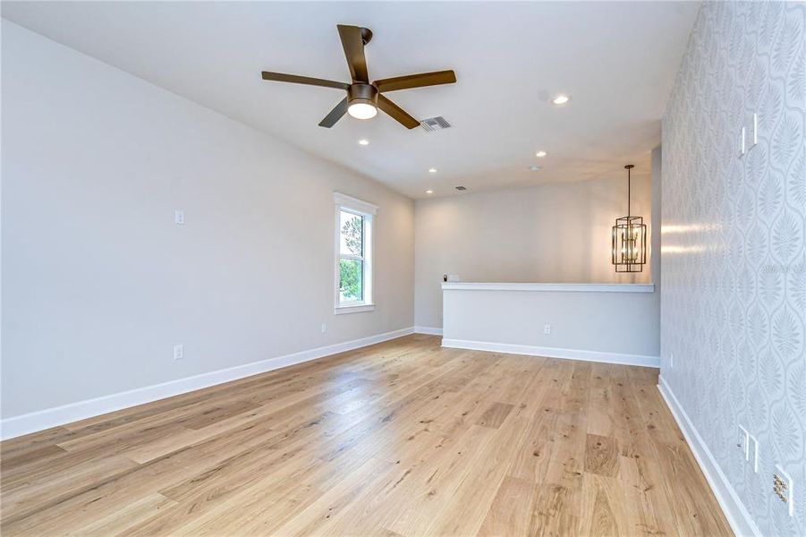 Spacious, unfurnished interior of a new home in , Tampa (Image 35).