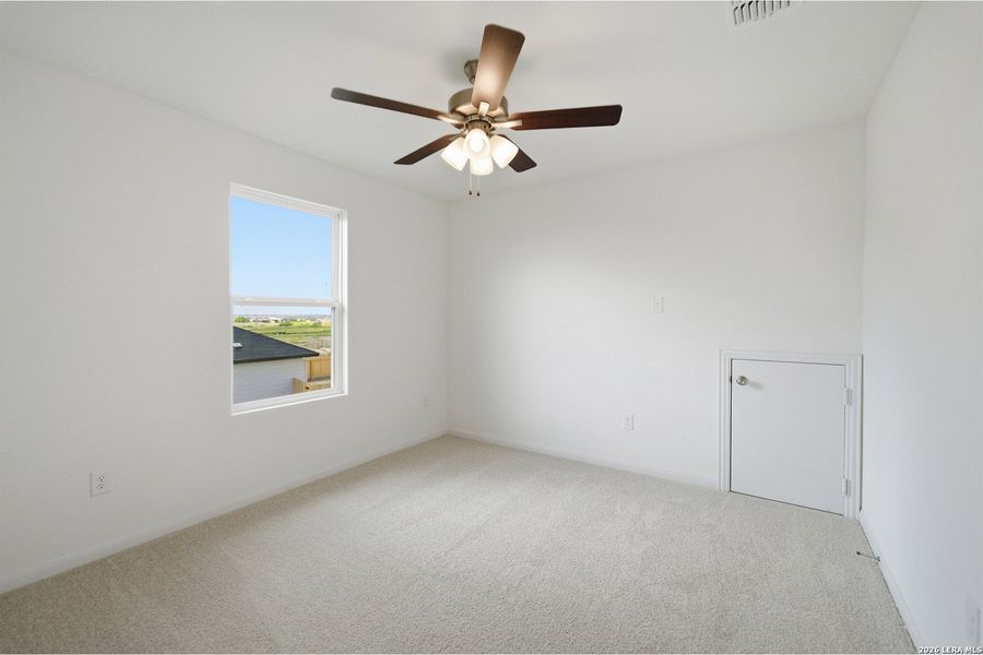 Spacious, unfurnished interior of a new home in Katzer Ranch, Converse (Image 29).