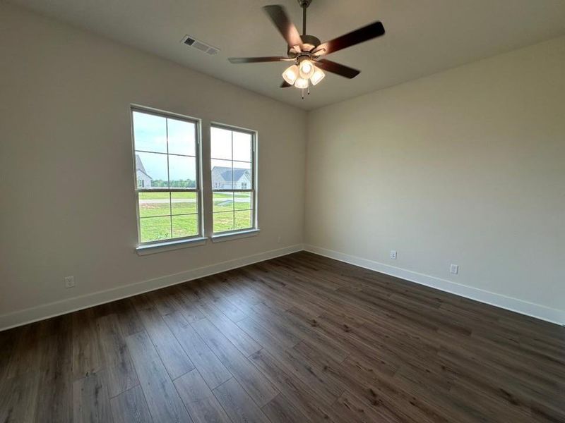 Spacious, unfurnished interior of a new home in Fannin Ranch, Leonard (Image 13).
