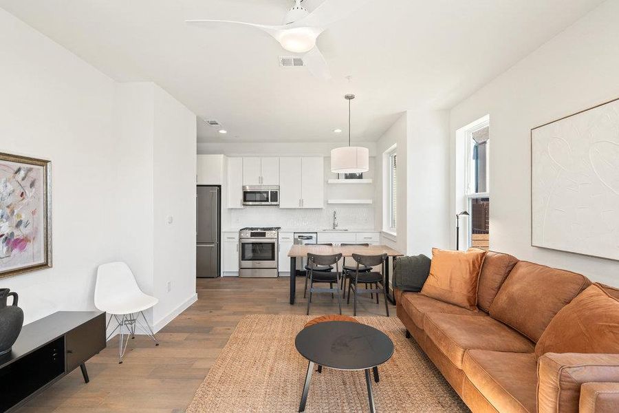 Images are for illustrative purposes only. Photos reflect a similar floor plan and are intended to convey the overall look and feel of the interiors and community. Images are for illustrative purposes only. Photos reflect a similar floor plan and are intended to convey the overall look and feel of the interiors and community.