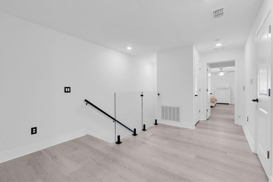 Spacious, unfurnished interior of a new home in , New Port Richey (Image 25).