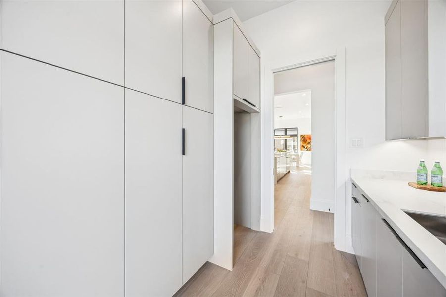 Spacious, unfurnished interior of a new home in , Southlake (Image 21). Spacious, unfurnished interior of a new home in , Southlake (Image 21).