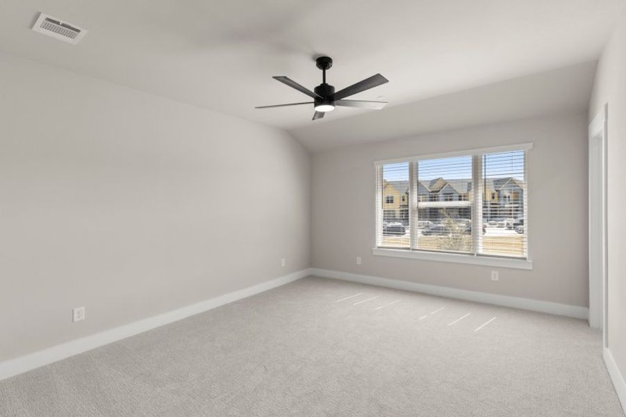 Spacious, unfurnished interior of a new home in Chelsea Commons, Allen (Image 20).