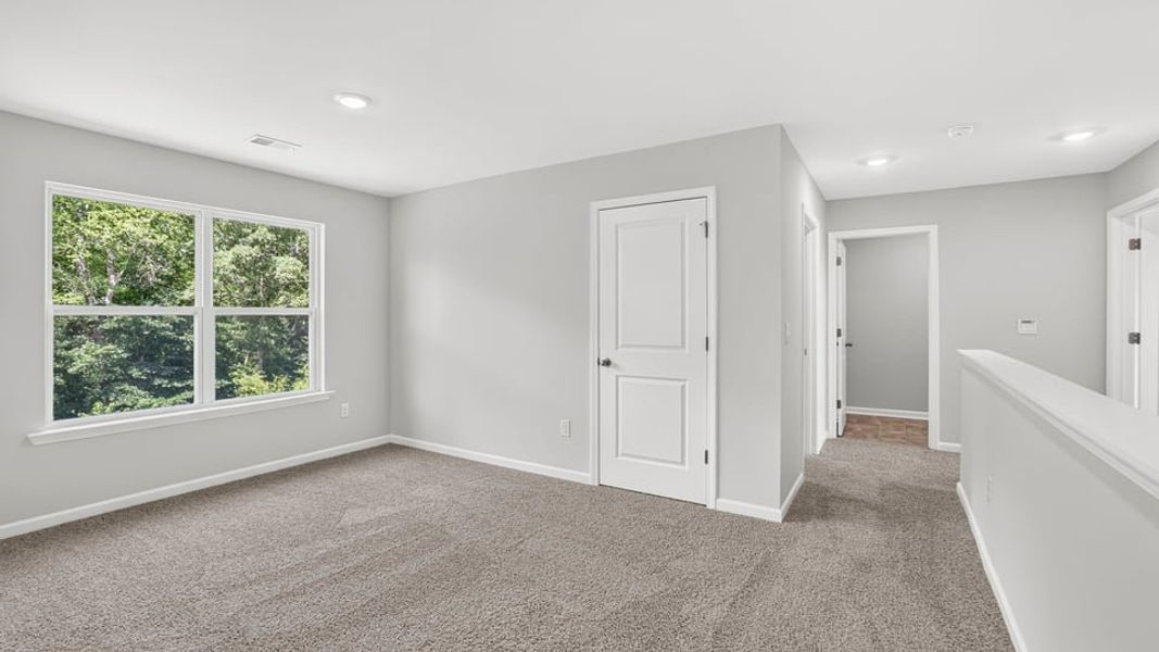 Spacious, unfurnished interior of a new home in Woodglen, Piedmont (Image 27). Spacious, unfurnished interior of a new home in Woodglen, Piedmont (Image 27).