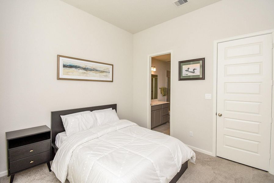 Furnished interior view inside a new home in Stonecreek Estates 50', Richmond (Image 13).