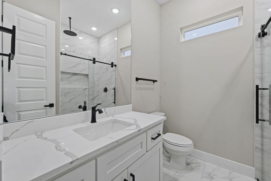 Secondary bath. Secondary bath.