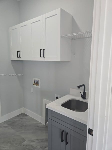 Furnished interior view inside a new home in , Lehigh Acres (Image 10). Furnished interior view inside a new home in , Lehigh Acres (Image 10).