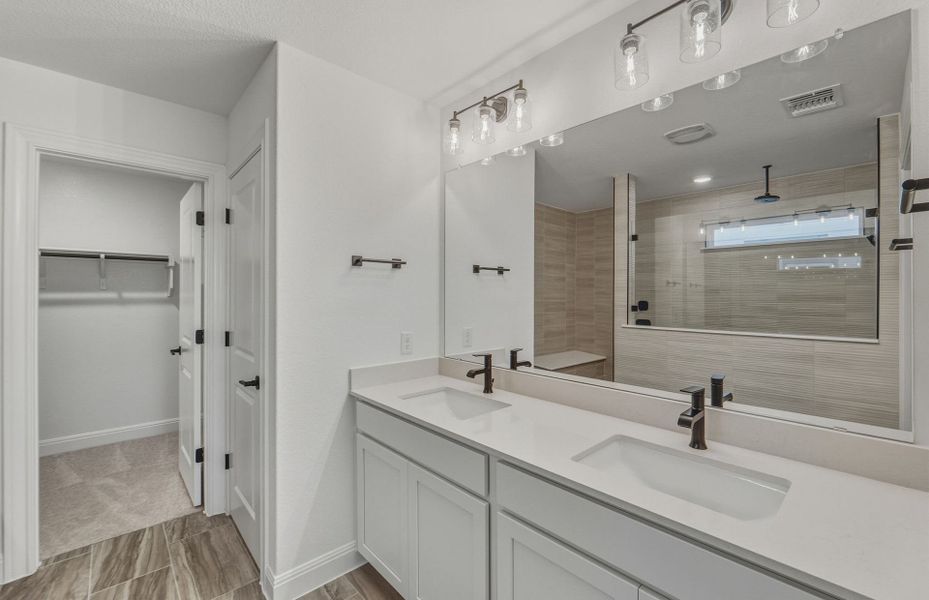 Furnished interior view inside a new home in Horizon Lake, Leander (Image 15).