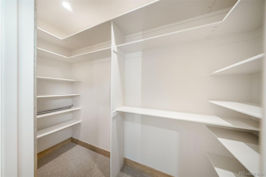 Image 36 of a home in .