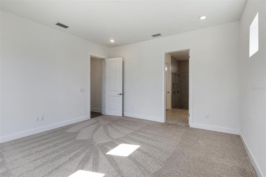 Spacious, unfurnished interior of a new home in Eagles Cove at Mirada, San Antonio (Image 21).