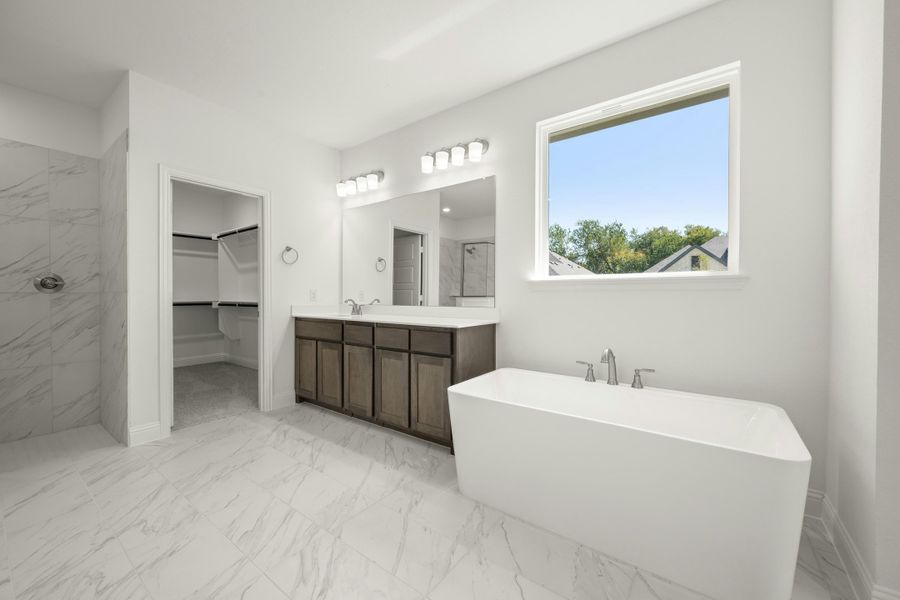 Furnished interior view inside a new home in Kentsdale Farms, DeSoto (Image 8).