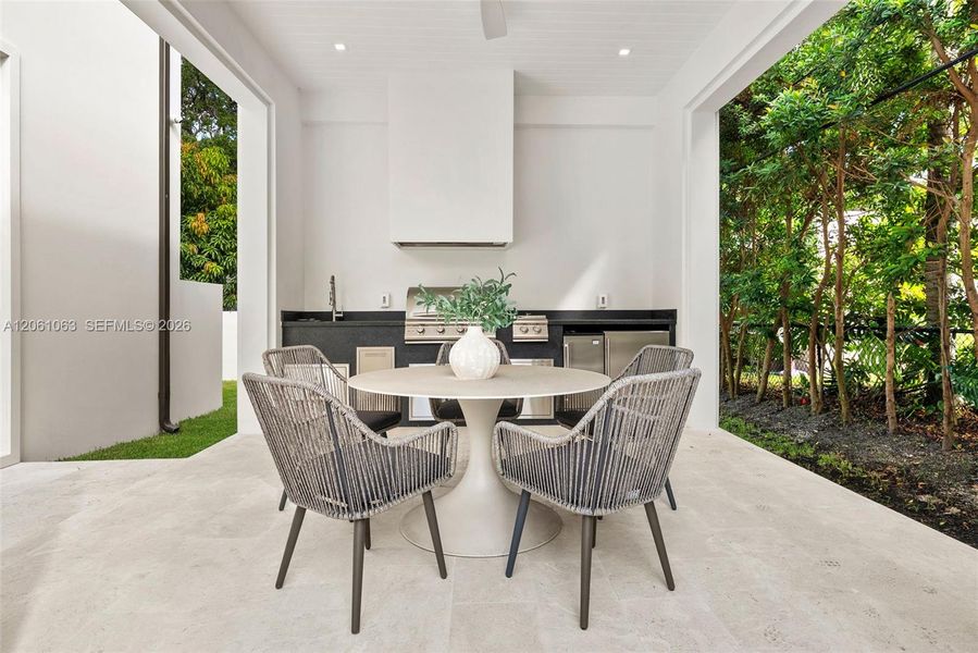 Exterior details and patio area of a home in , Coral Gables (Image 28).